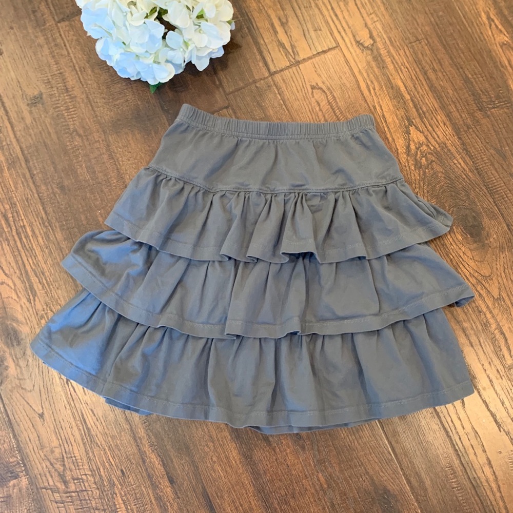 Hanna Andersson gray ruffled tired skirt